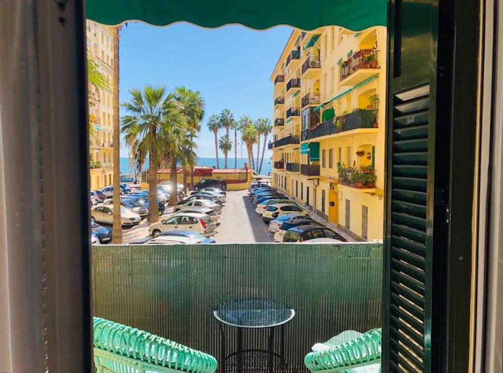Apartamento A 50 Metros De La Playa Malagueta Con Vistas Al Mar Малага Екстериор снимка