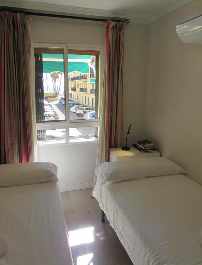 Apartamento A 50 Metros De La Playa Malagueta Con Vistas Al Mar Малага Екстериор снимка
