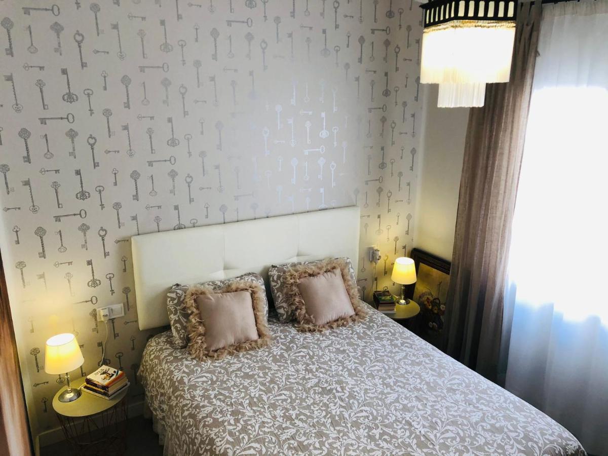 Apartamento A 50 Metros De La Playa Malagueta Con Vistas Al Mar Малага Екстериор снимка