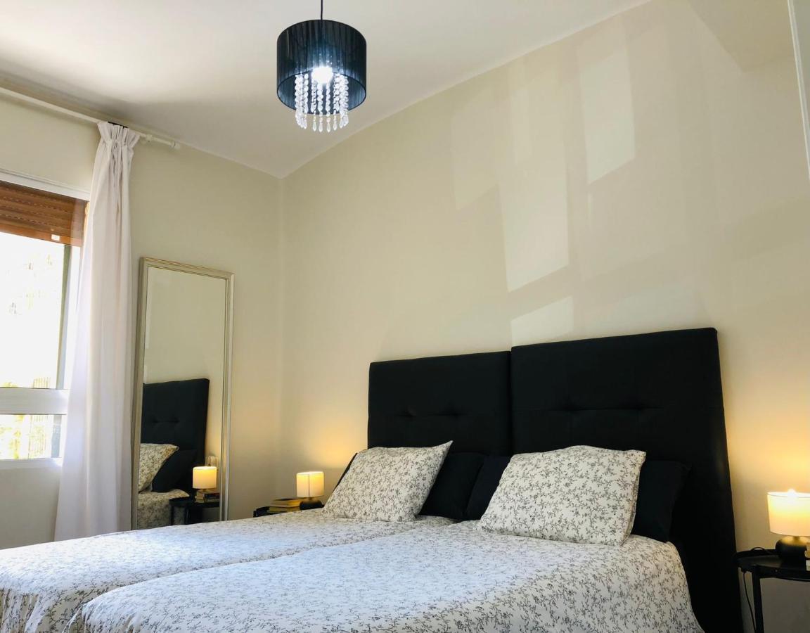 Apartamento A 50 Metros De La Playa Malagueta Con Vistas Al Mar Малага Екстериор снимка